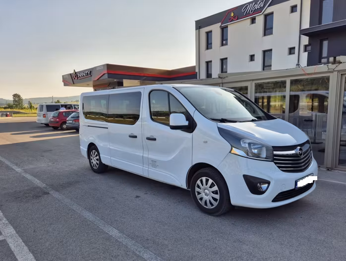 Split Private Tour - Opel Vivaro for groups up to 8