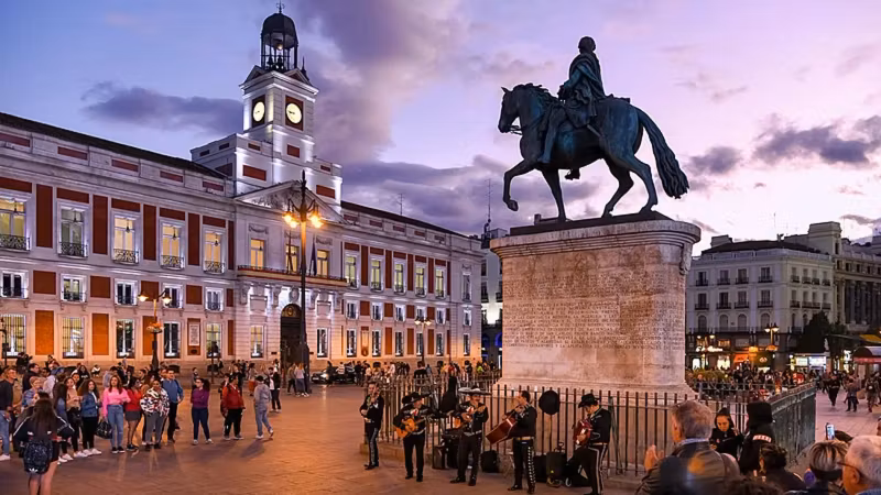 Madrid Private Tour - Puerta del sol