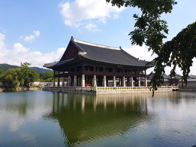 Seoul Private Tour - Gyeonghoeru pavilion