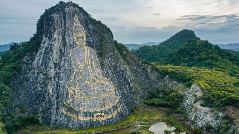 Bangkok Private Tour - Khao Chi Chan (Buddha Mountain)