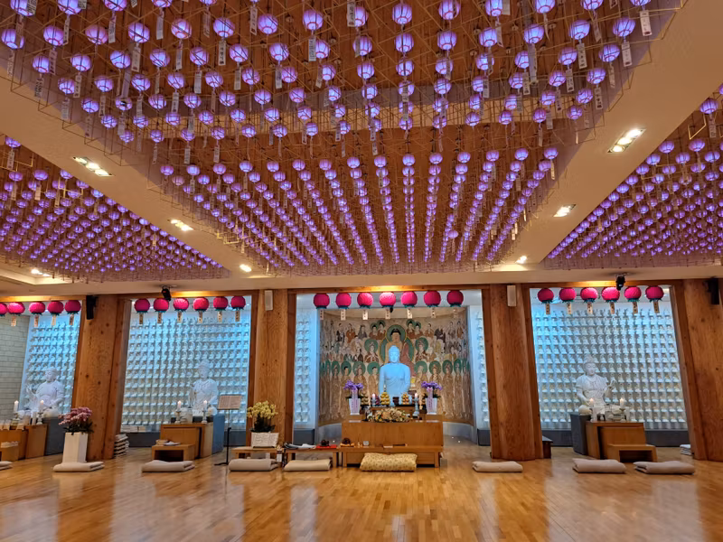 Seoul Private Tour - Jeondeungsa Temple