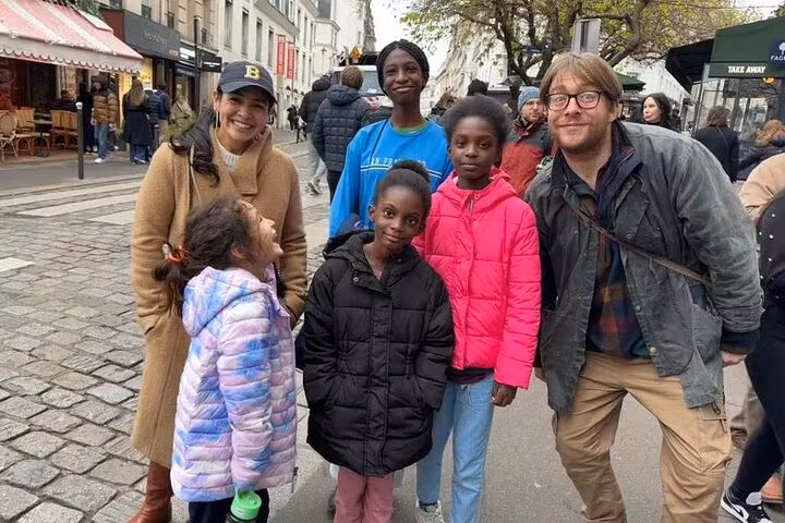 Paris Private Tour - Me with some cheeky guests!