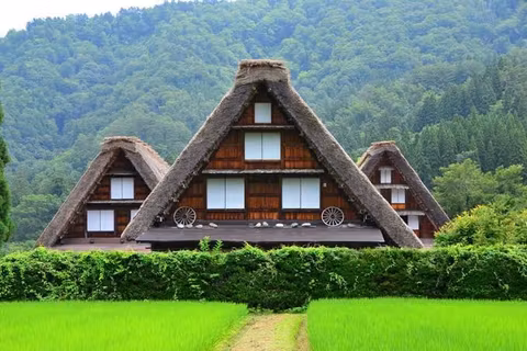 Old Japan Alive at Takayama & Historical Hidden Village at Shirakawa-gocover image