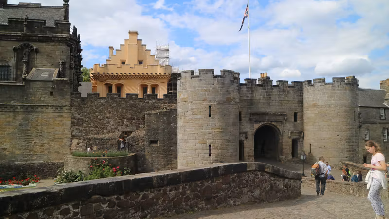 Edinburgh Private Tour - The entrance to Stirling Castle