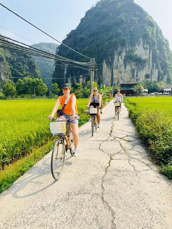 Hanoi Private Tour - Cycling around Tam Coc