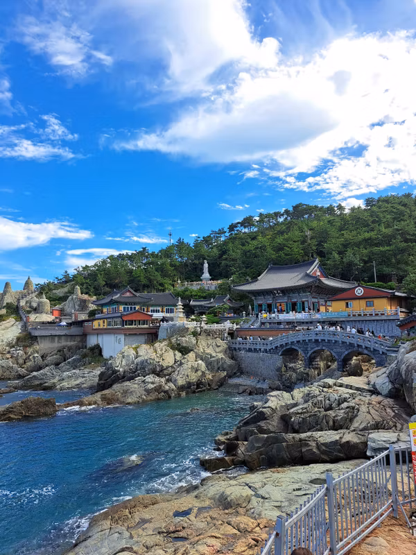 Seoul Private Tour - Haedong Yonggungsa Temple