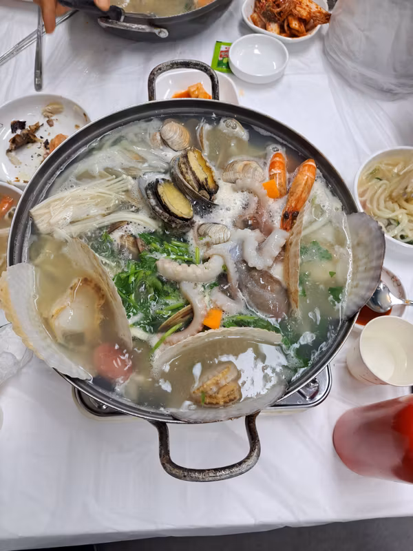 Seoul Private Tour - Seafood Kalguksu