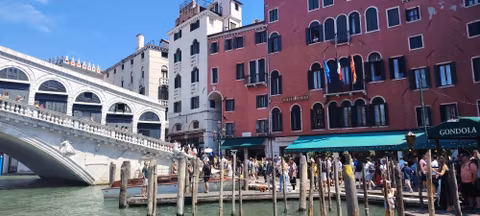 Venice: Jewish Ghetto, Rialto, and Doge's Palace Tourcover image