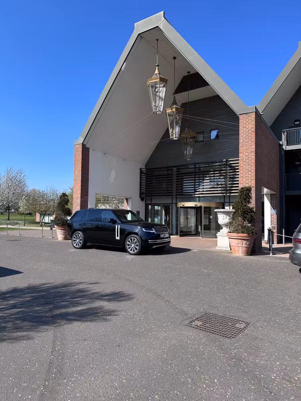 London Private Tour - Our Range rover at LDC