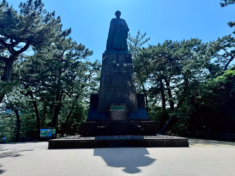 Kochi Private Tour - Ryoma Statue（坂本龍馬像）