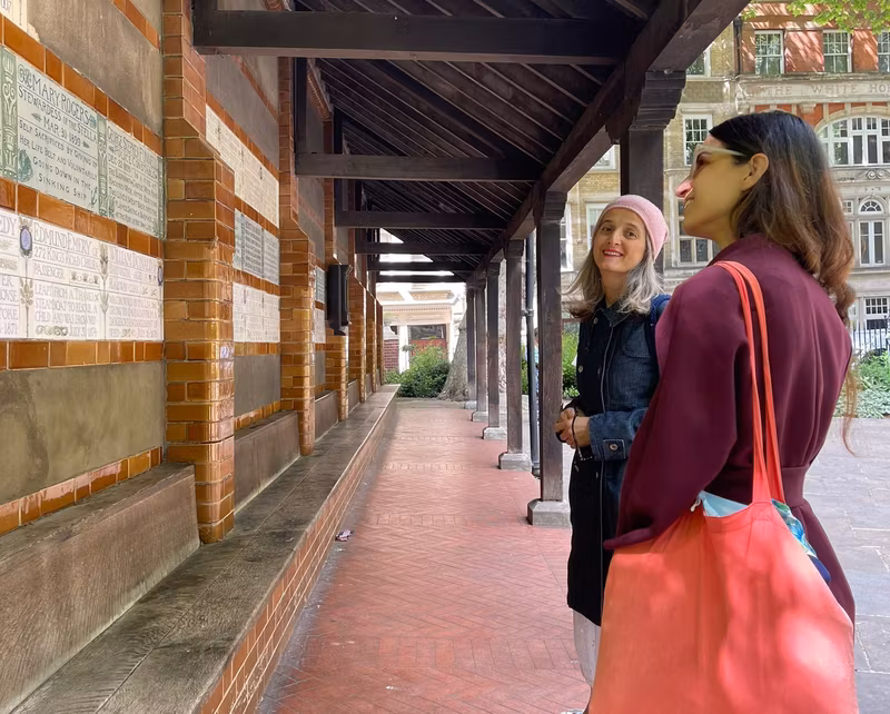 London Private Tour - Postman's Park