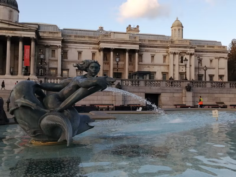 London Private Tour - Trafalgar Square fountains detail