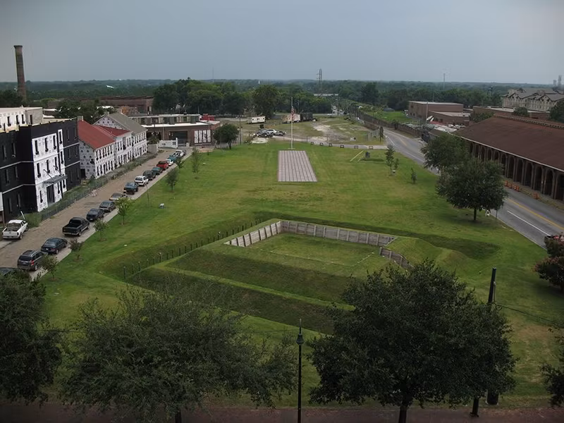 Savannah Private Tour - Spring Hill Redoubt, scene of a bloody battle
