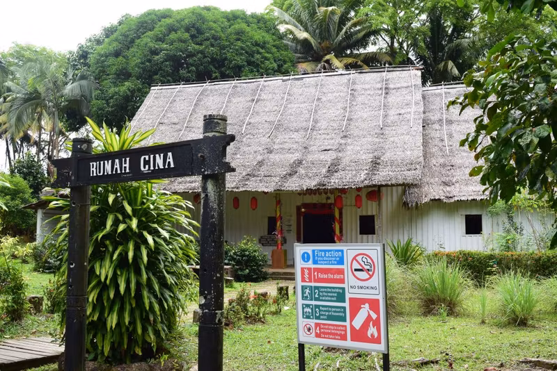 Sarawak Private Tour - Chinese Farm House