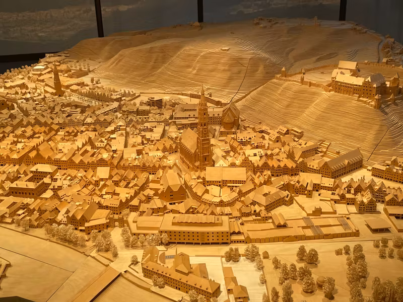 Bavaria Private Tour - Historical model