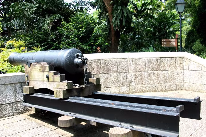 Singapore Private Tour - Cannons in Labrador Fortress
