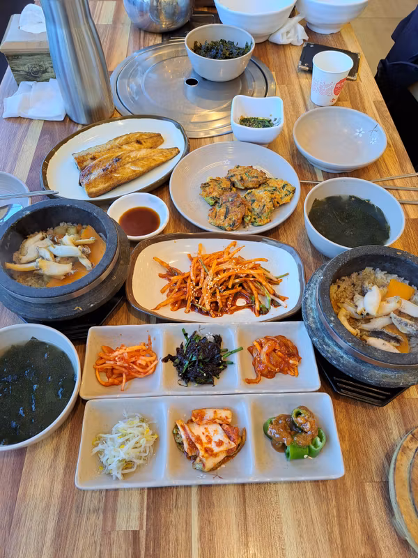 Seoul Private Tour - 	Abalone Hot Stone Bibimbap