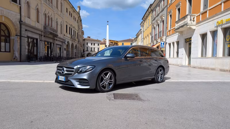 Veneto Private Tour - Mercedes E class station wagon
