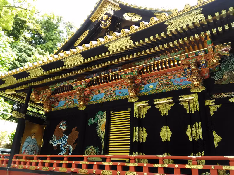 Shizuoka Private Tour - Gorgeous shine worshipping shogun