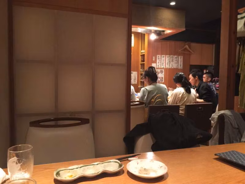 Tokyo Private Tour - In an 'Izakaya' dining