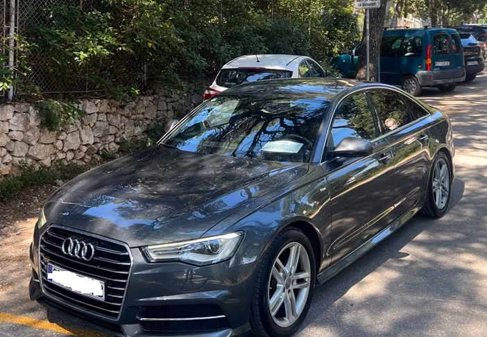 Split Private Tour - Audi A6 for small groups up to 3