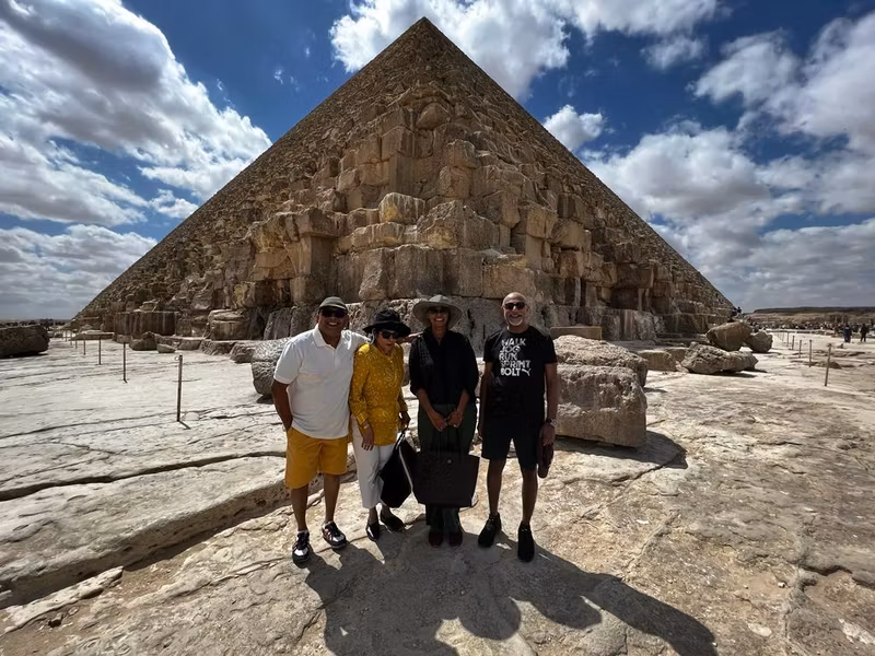 Cairo Private Tour - Just hand me your mobile phone and I will take it of you!