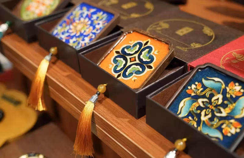 Shenzhen Private Tour - Cloisonné Intangible Cultural Heritage Experience