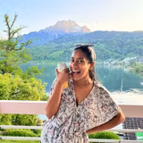 Switzerland Tour Guide - Sandiana S.