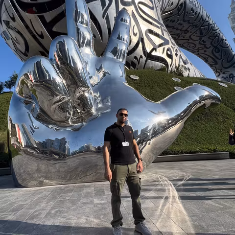 Dubai Tour Guide - Samara S.