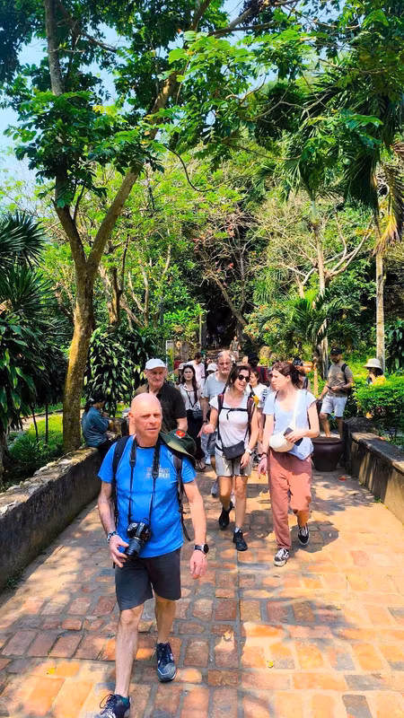 Da Nang Private Tour - Walking on the mountain