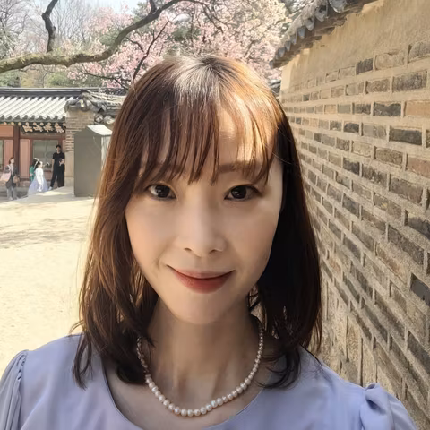 Seoul Tour Guide - Jeeseon C.