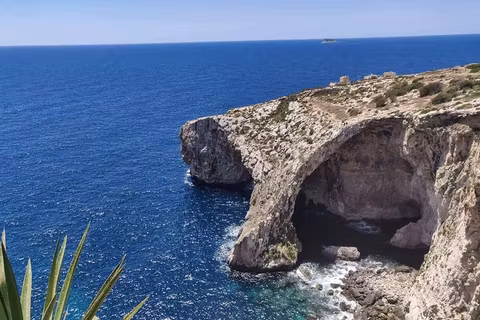 Half day: Discover Malta in a Mercedes Vito in a Few Hours (1-5 pax)cover image