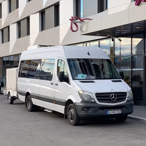 Budapest Tour Guide - M.B. Tours
