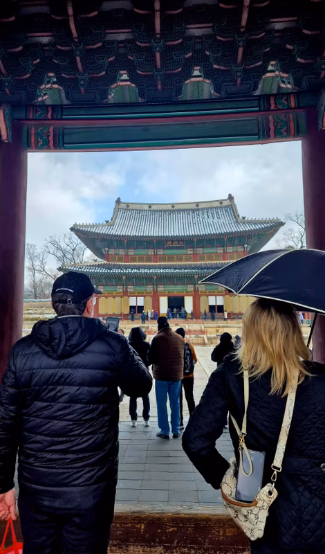 Seoul Private Tour - Enjoying inside of the palace