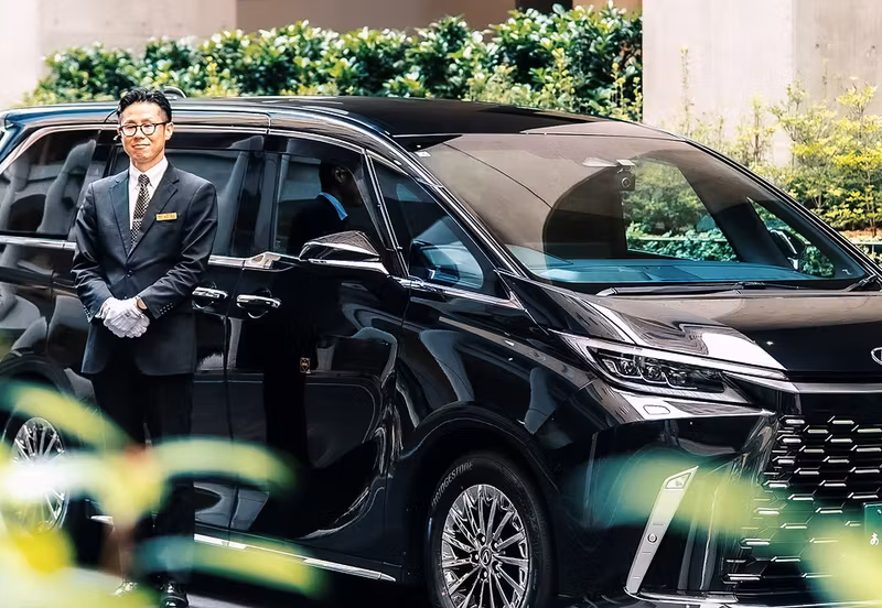 Tokyo Private Tour - Luxury car. Professional driver.