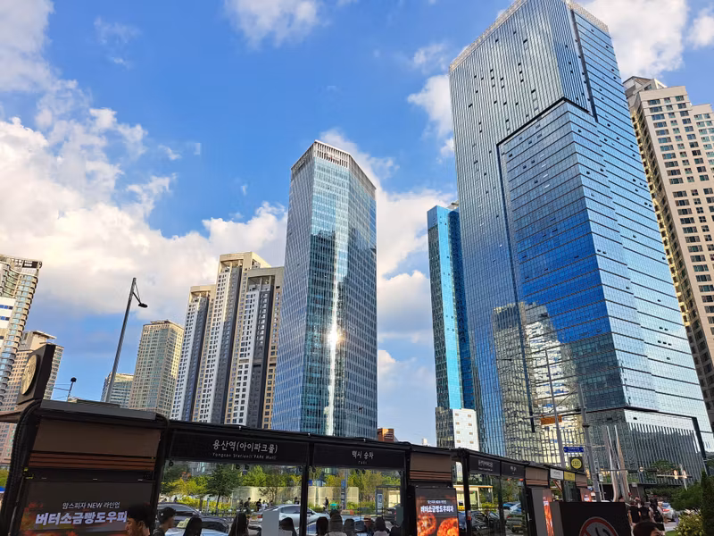 Seoul Private Tour - I’Park Mall area