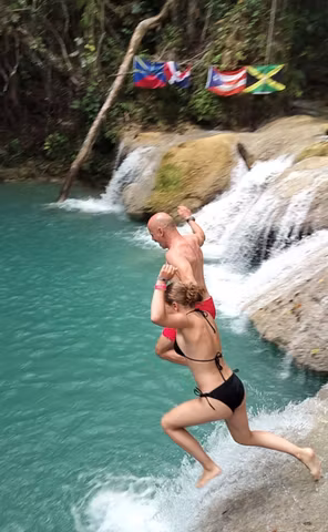 Blue Hole and Ocho Rios with Shoppingcover image
