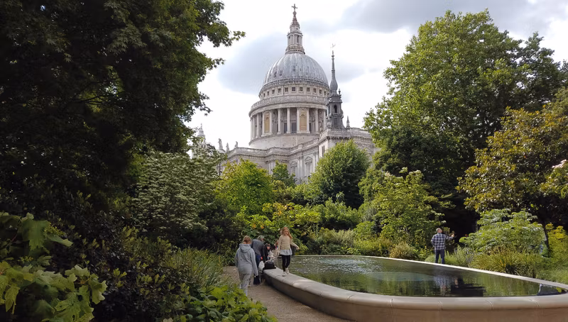 London Private Tour - Reflection Garden