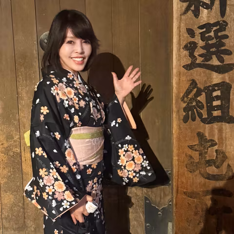 Osaka Tour Guide - Nikki K.
