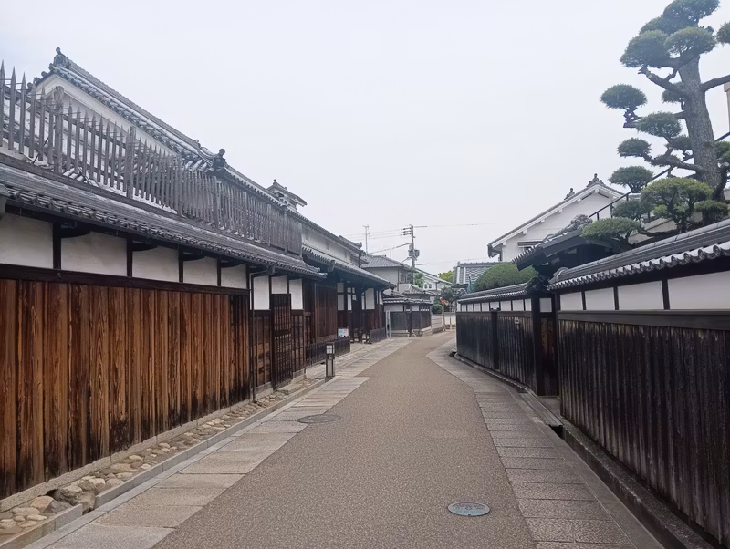 Osaka Private Tour - Historic town of Tondabayashi