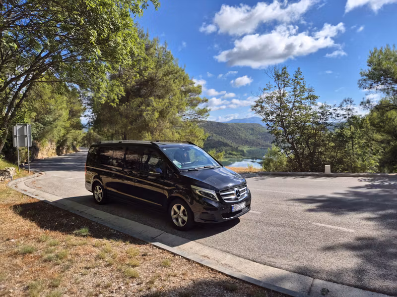 Split Private Tour - Mercedes V-class up to 7 guests