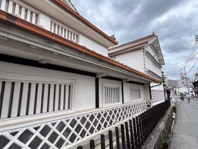 Hiroshima Private Tour - namako-wall