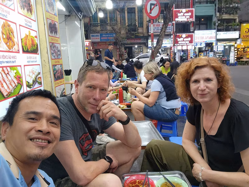 Hanoi Private Tour - Big Eats & Small Seats in Hanoi