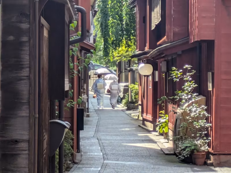 Kanazawa Private Tour - Kazuemachi