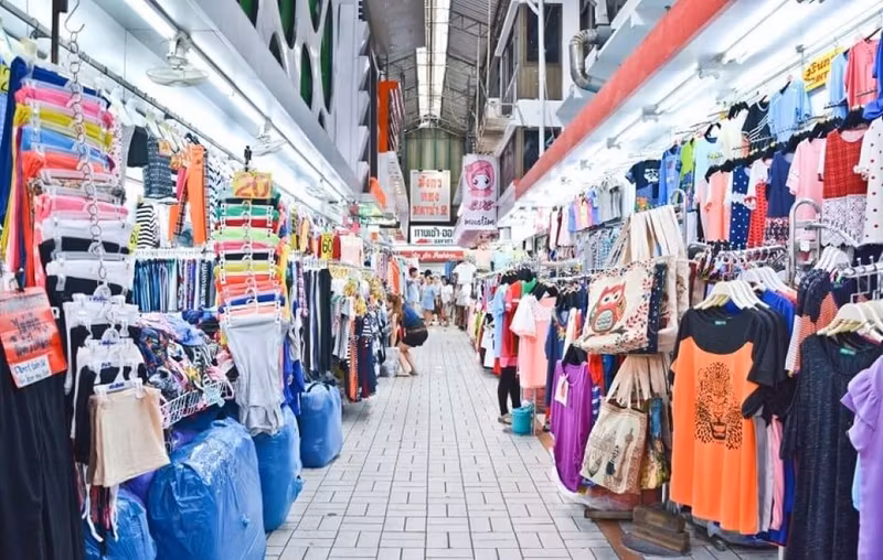 Bangkok Private Tour - Pratunam Market