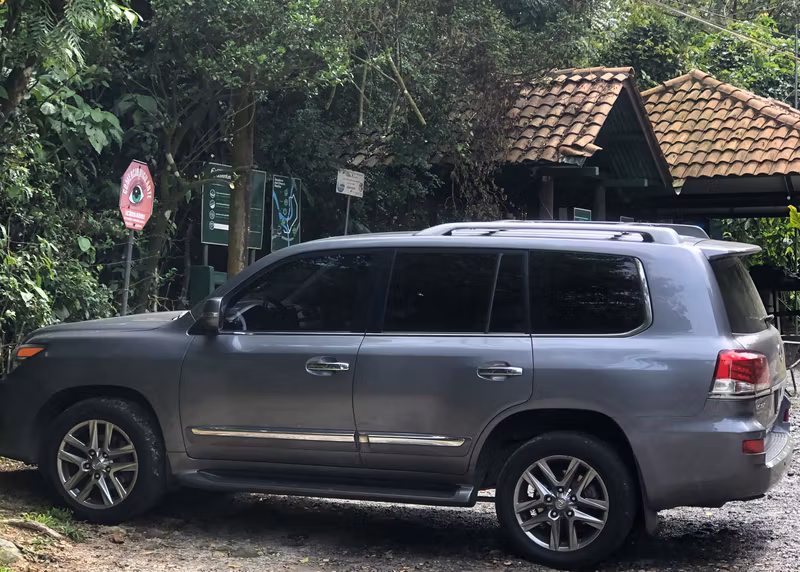 Panama City Private Tour - Mario's Lexus LX570 SUV