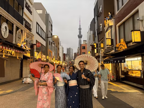 Tokyo Highlights Private Tour : For Any Group Size with a Friendly Local Guide!cover image