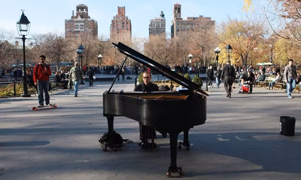 New York Private Tour - Washington Square, Park Pianist