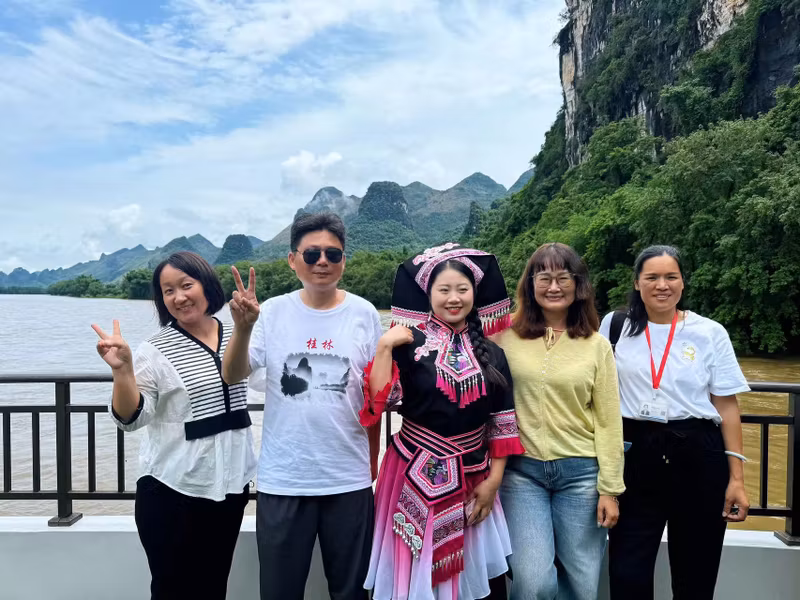 Guangxi Private Tour - Our team of guides