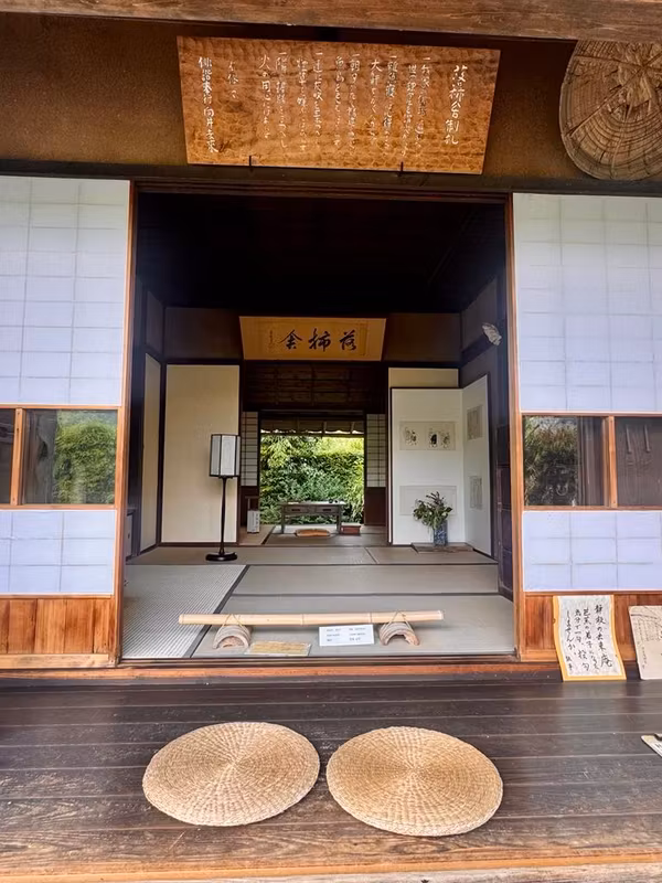 Osaka Private Tour - Discover the charm of Japan as it once was